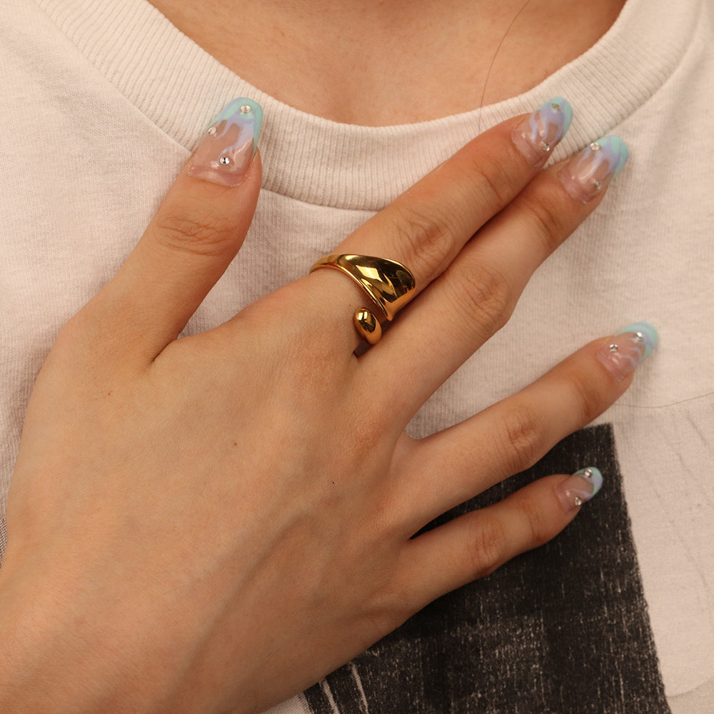 Forma Luxe Ring