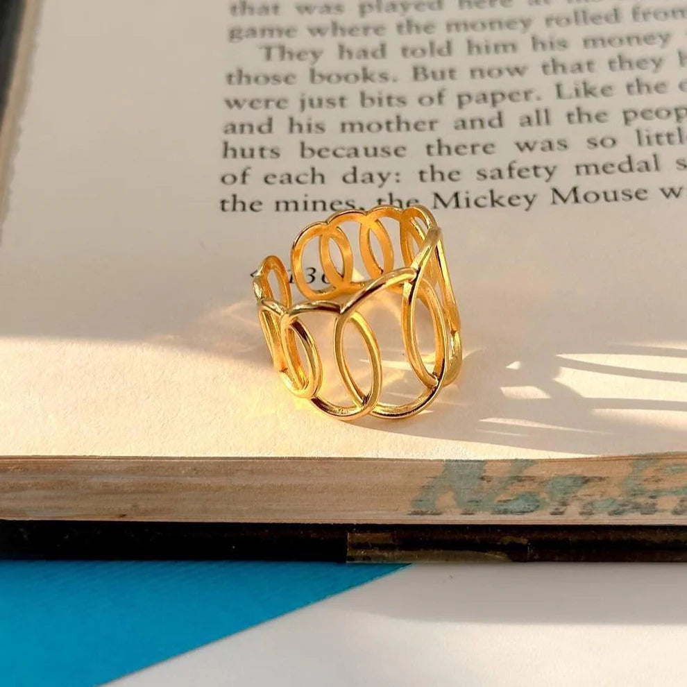 Opula Loop Ring