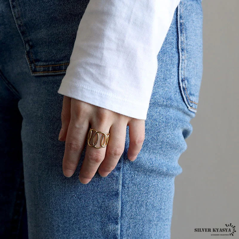Opula Loop Ring