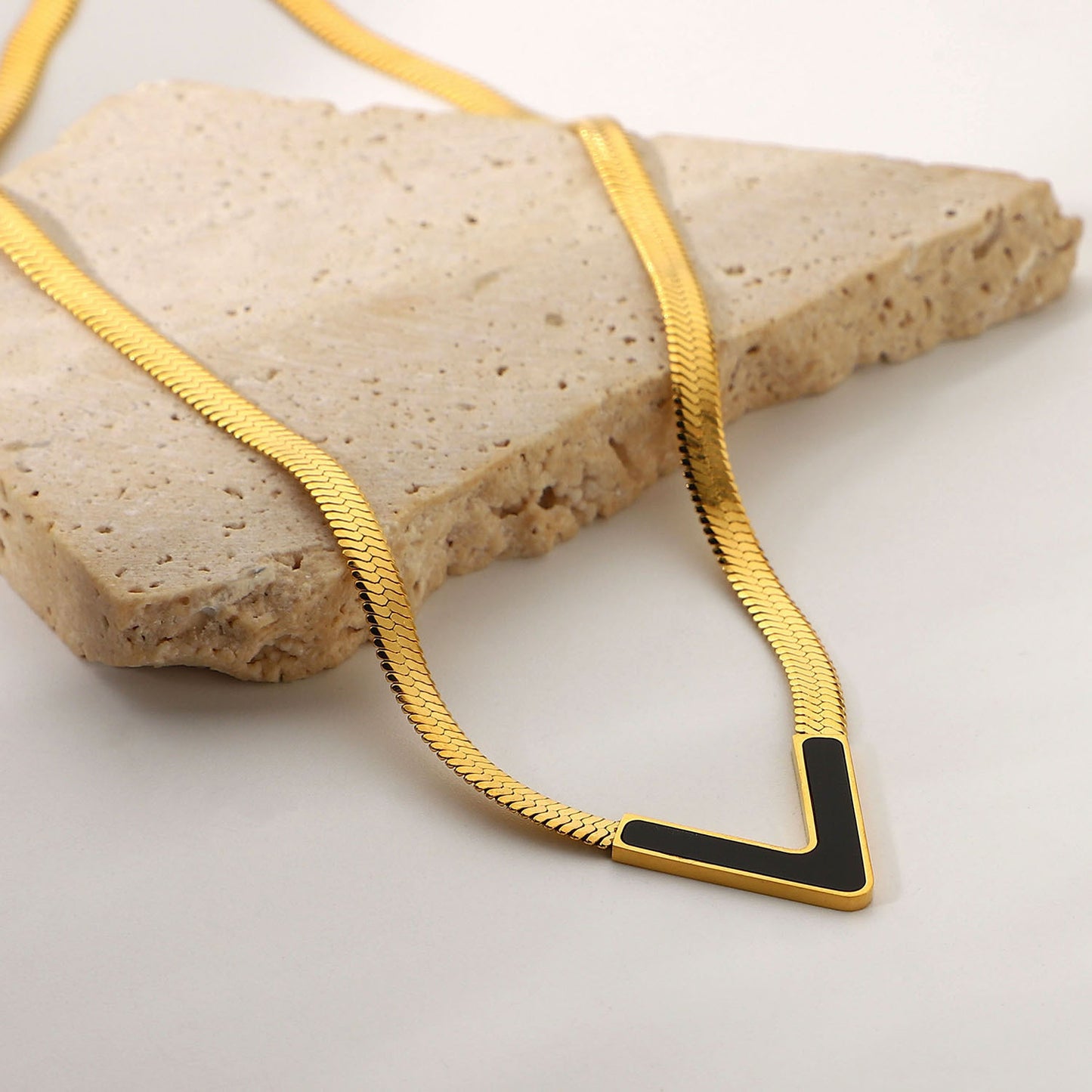 Opaline Glow Necklace